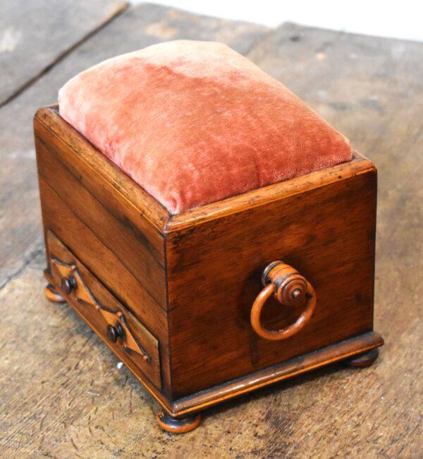 Small Georgian Rosewood pincushion workbox - Image 2