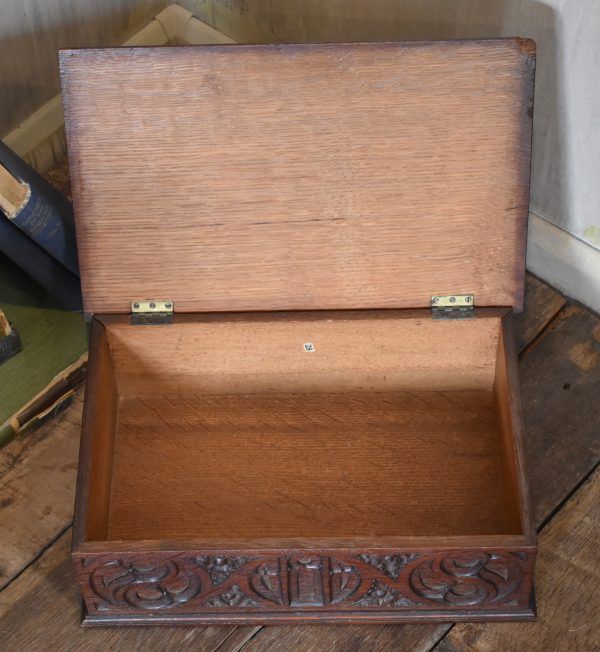 Fine carved oak Gothic Revival box - Image 3