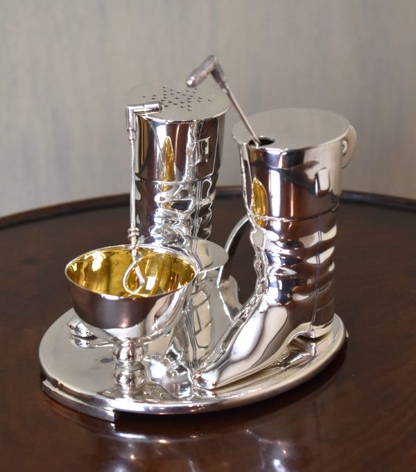 Novelty hunting/Equestrian silver plate cruet set - Image 2