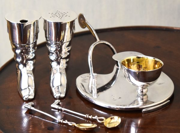 Novelty hunting/Equestrian silver plate cruet set - Image 3