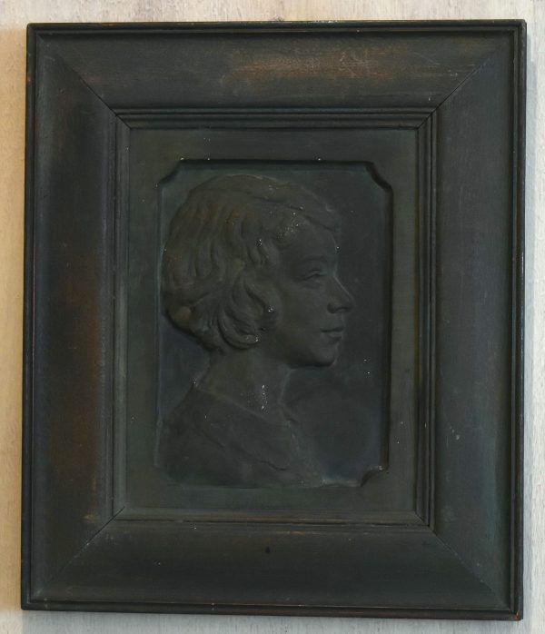 Bronzed plaster portrait relief - Image 2