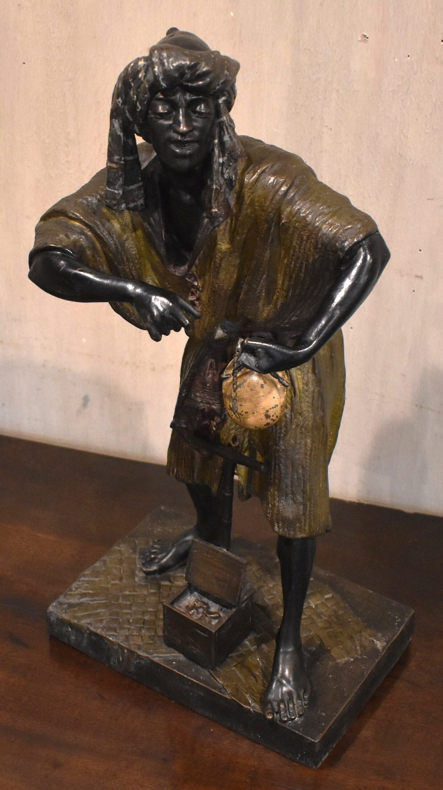 Bronze of an Arab merchant by Arthur Waagen - Image 6