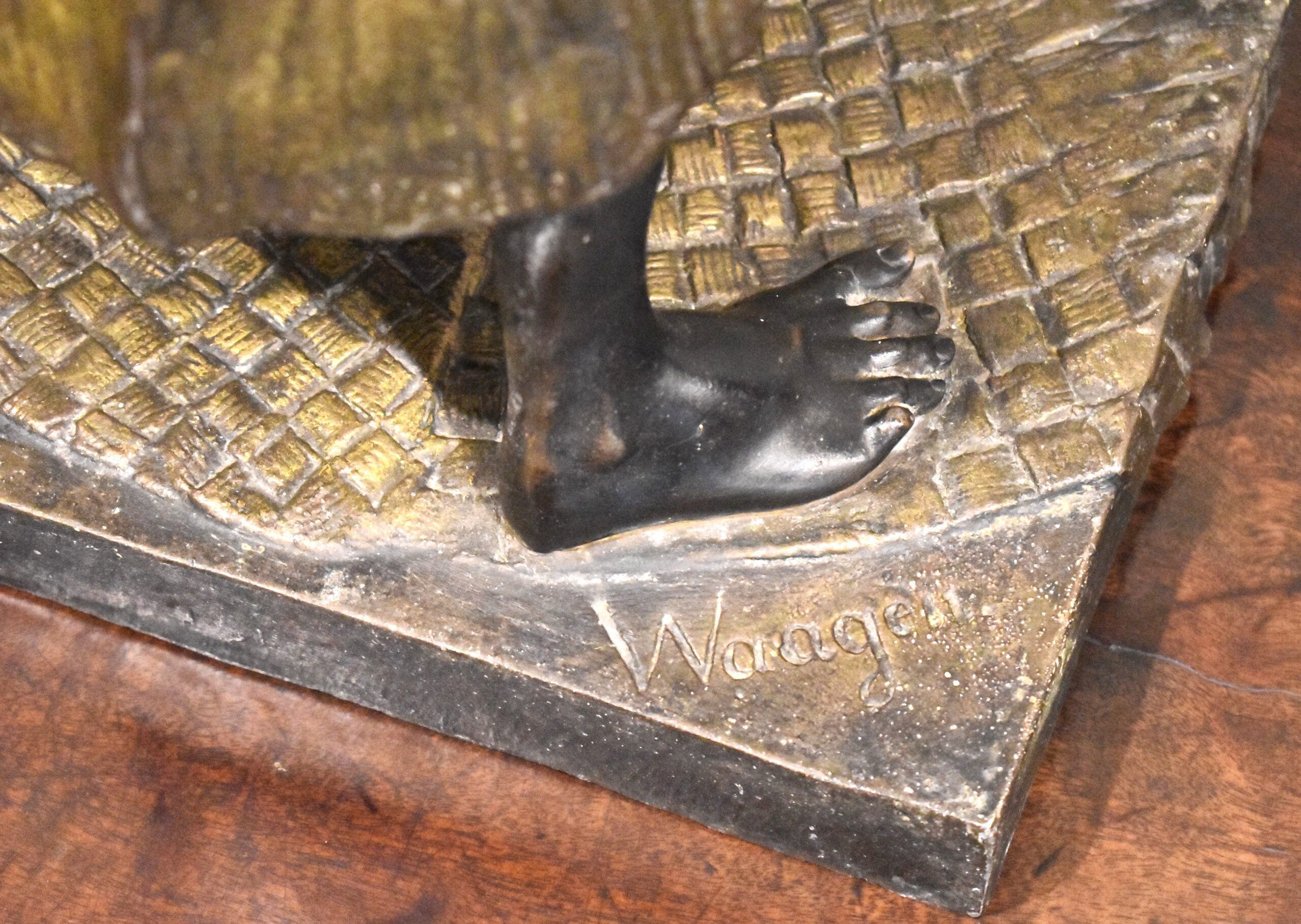 Bronze of an Arab merchant by Arthur Waagen - Image 4