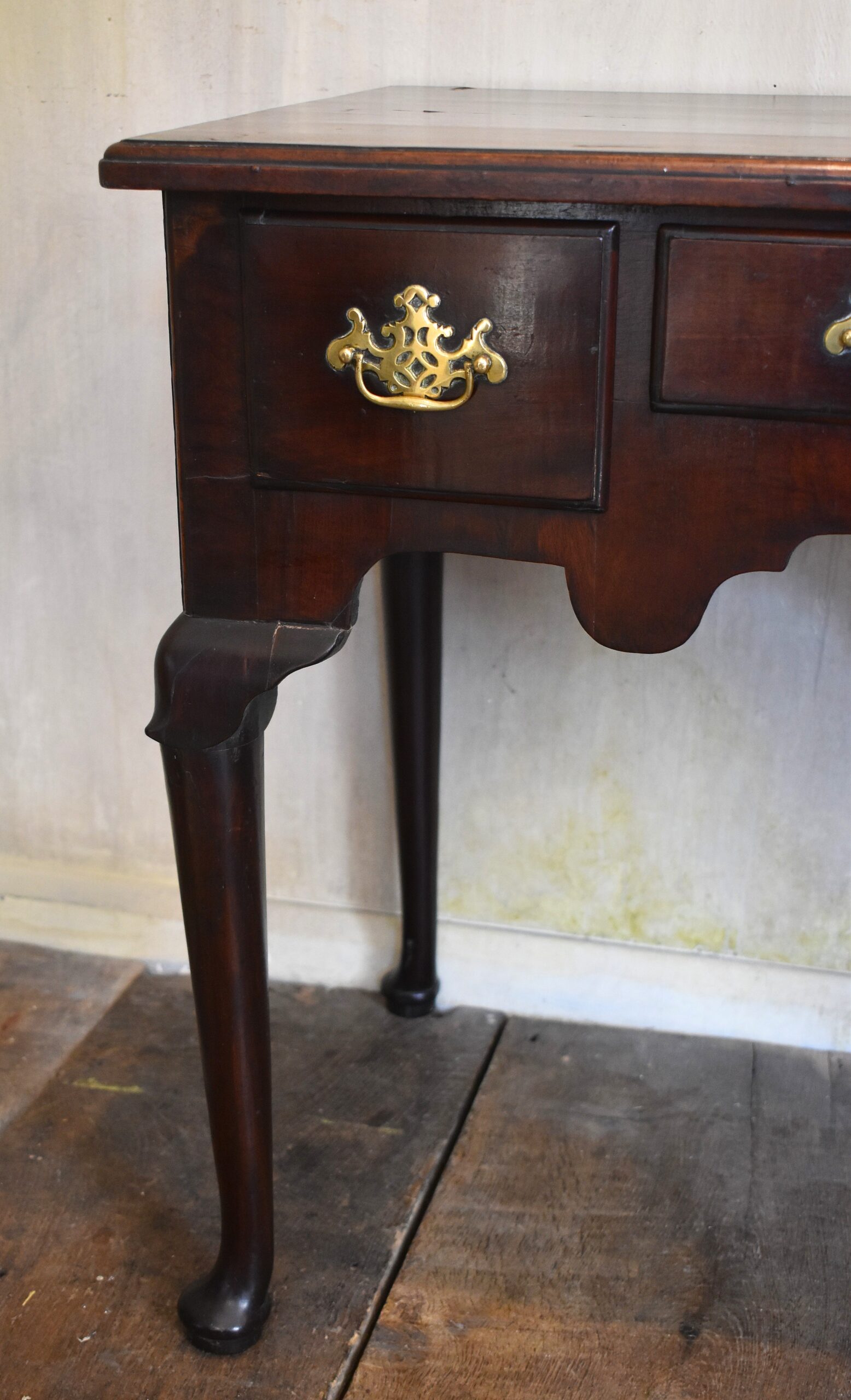 Georgian mahogany lowboy - Image 4