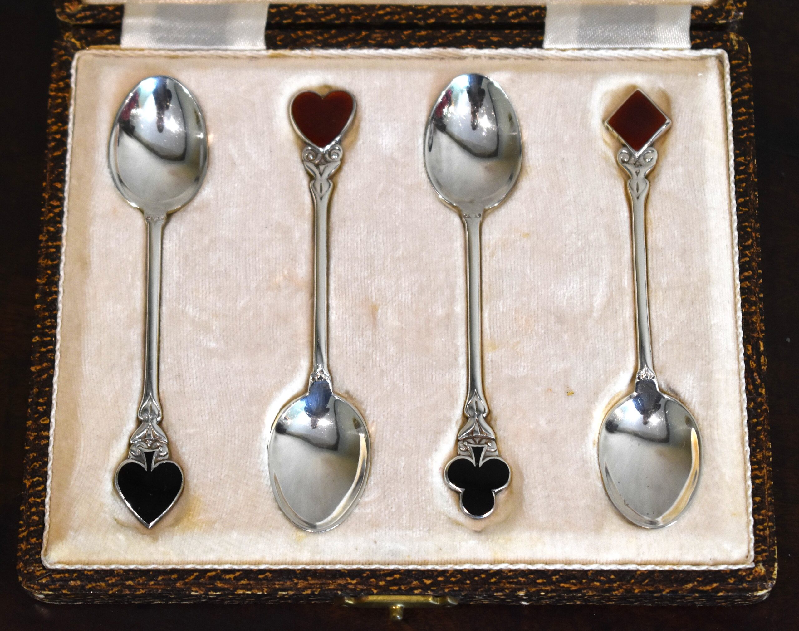 Set of four silver card suits spoons - Image 2